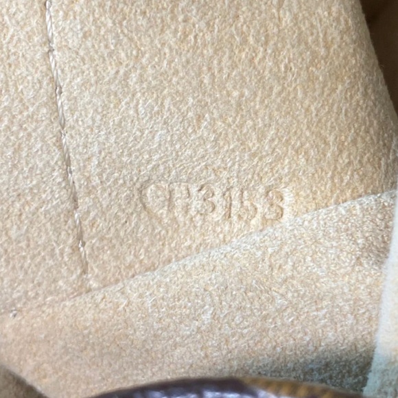 Authentic Louis Vuitton Artsy MM bag Monogram - Picture 14 of 16